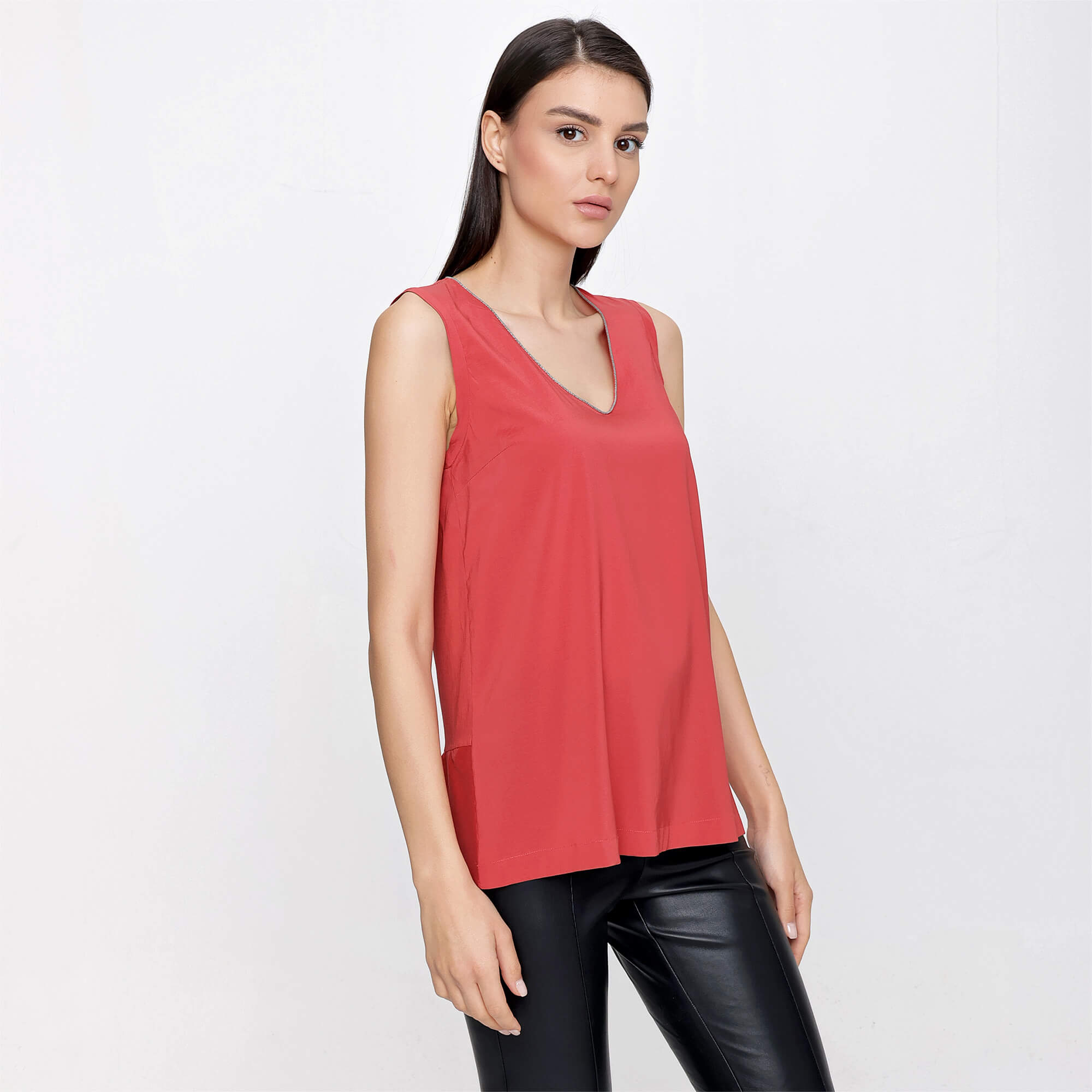 Brunello Cucinelli - Red Stone Collar Sleeveless Blouse